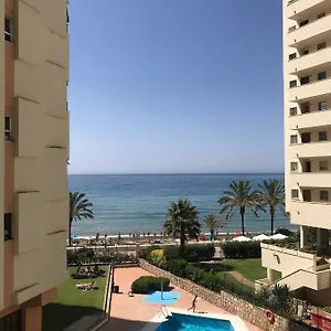 Neptuno Beachfront Appartement Marbella